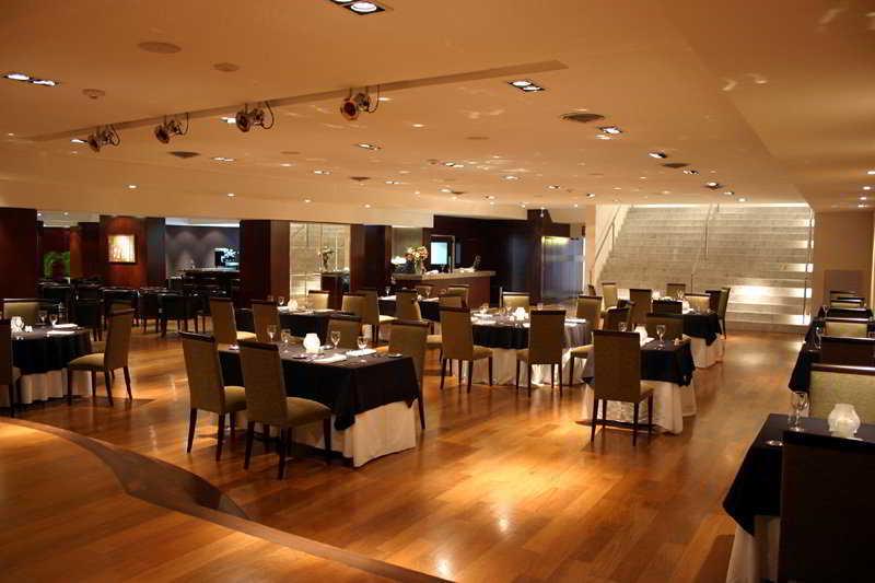Ros Tower Hotel Rosario Restoran fotoğraf